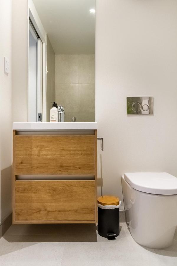 Latimer Square 1 Bed 1 Bath - Single Level كريستتشيرش المظهر الخارجي الصورة